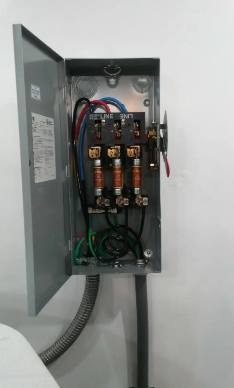 Three-phase disconnect switch installed for Smoke Detector Installation in Medford